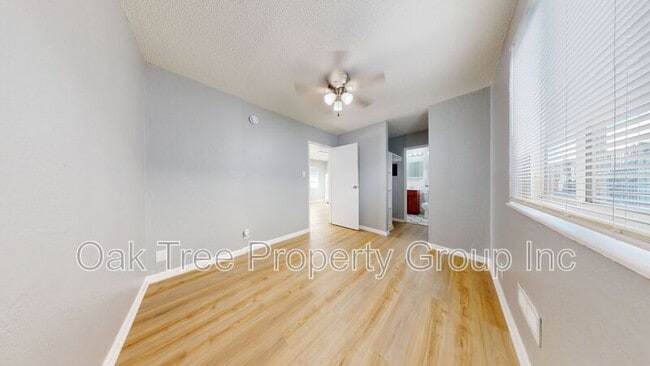 Photo - 2232 Seminary Ave