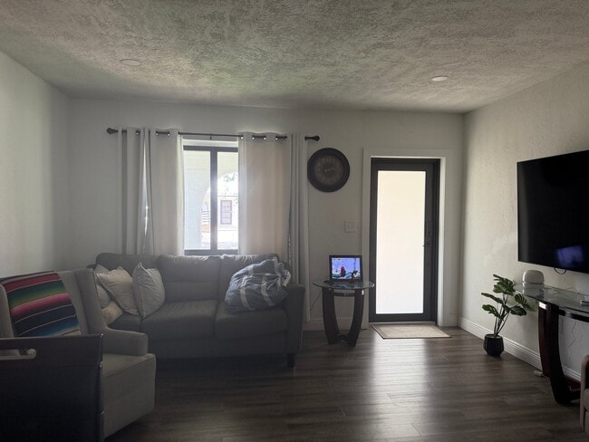 Photo - 604 SW 68th Ave