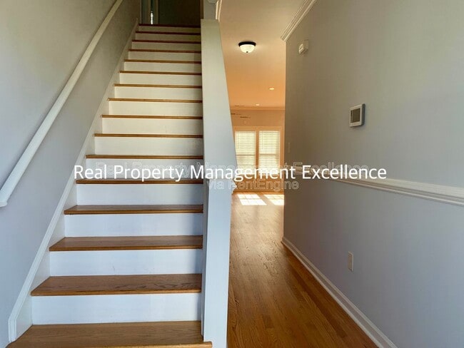 Photo - 110 Caribbean CT'