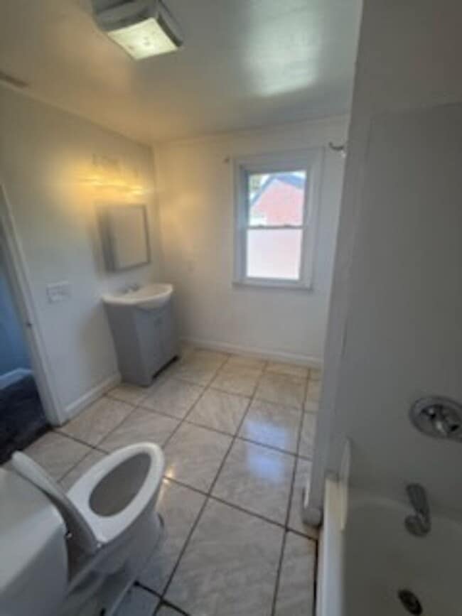 Photo - 1577 Tyler St