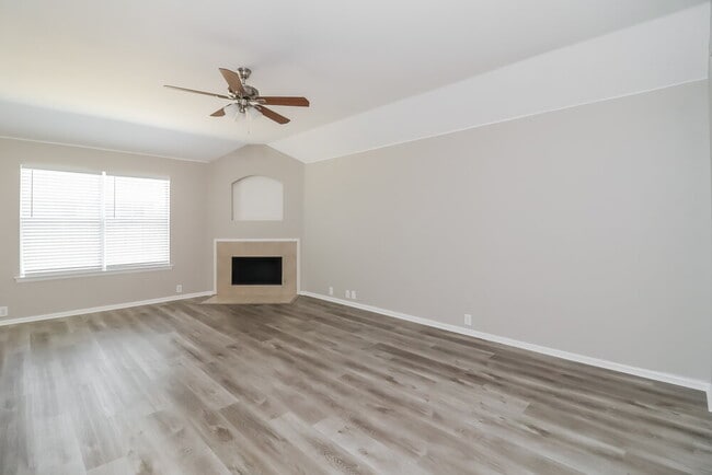 Photo - 718 Reindeer Dr