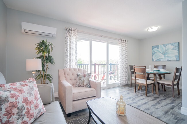 Photo - 24 Wellington St Unit 8