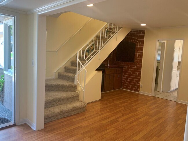 Photo - Gorgeous Two Story /Five Bedrooms in Burbank With Fantastic Views!!!