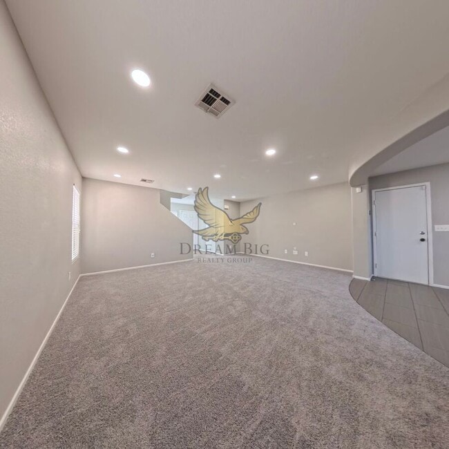 Photo - 548 Haunts Walk Ave