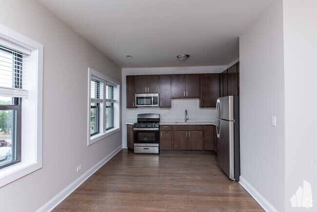 Building Photo - 3409 W Fullerton Ave Rental