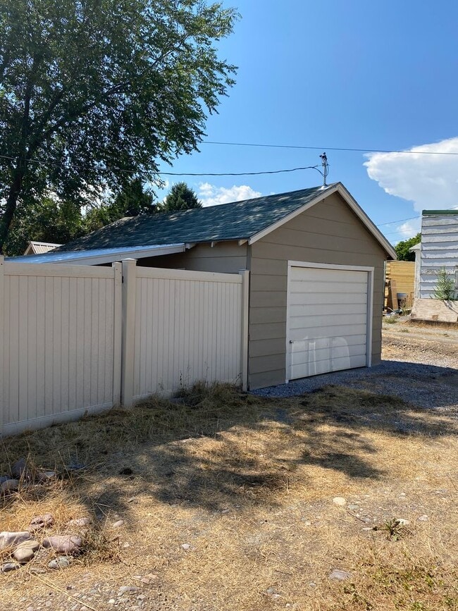 Photo - Centrally located Missoula Gem-NO PET RENT...