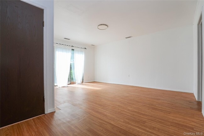 259 Village Ct