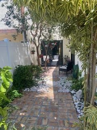 Photo - 4500 NE 5th Ave