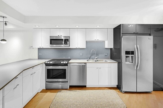 Photo - 300 N State St Unit 2510