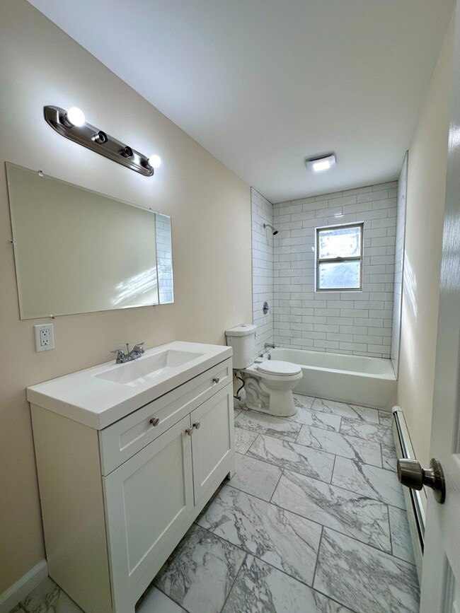 Photo - 1290 Islip Ave Unit 2