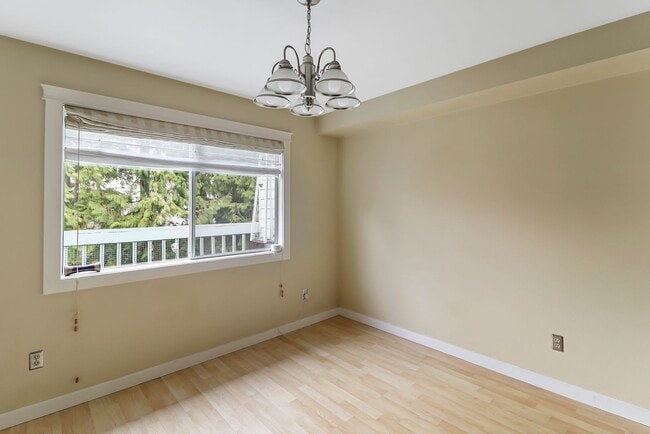Photo - 2 Bed 2 Bath - Craftsman Condo - NAS Whidbey Unit 2