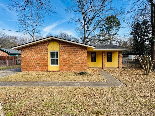 Photo - Charming updated 3-bedroom home!