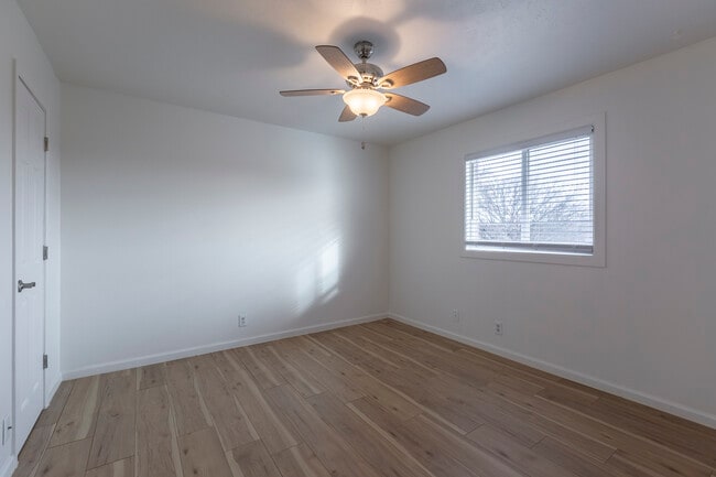 Photo - Cuming St Apartments