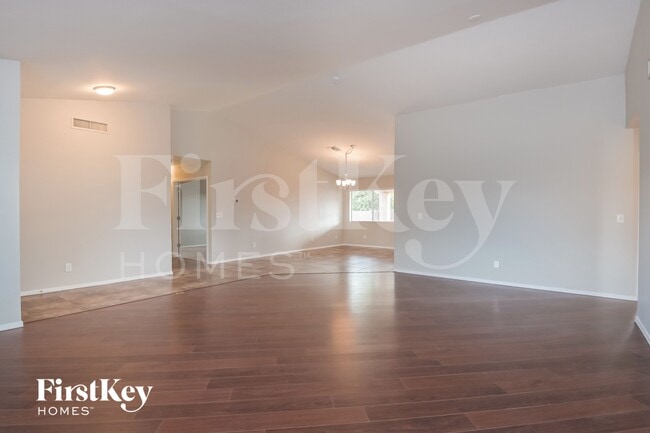 Photo - 9550 E Caldwell Dr