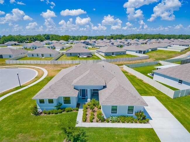 Building Photo - 570 Sanctuary Blvd