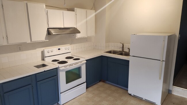 Photo - 1717 SE Clatsop St Unit B