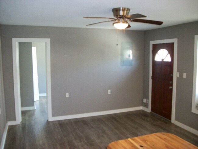 Photo - GREAT RENTAL NEAR DOWNTOWN!
