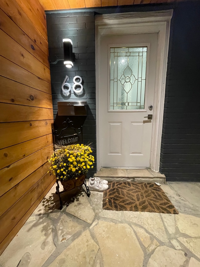 Entrée principale - 68 Heman St Unité Main Suite