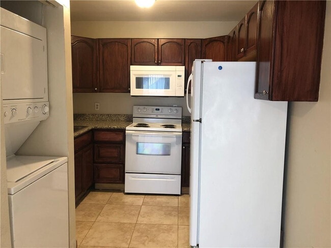 Building Photo - 11034 Royal Palm Blvd Unit 2