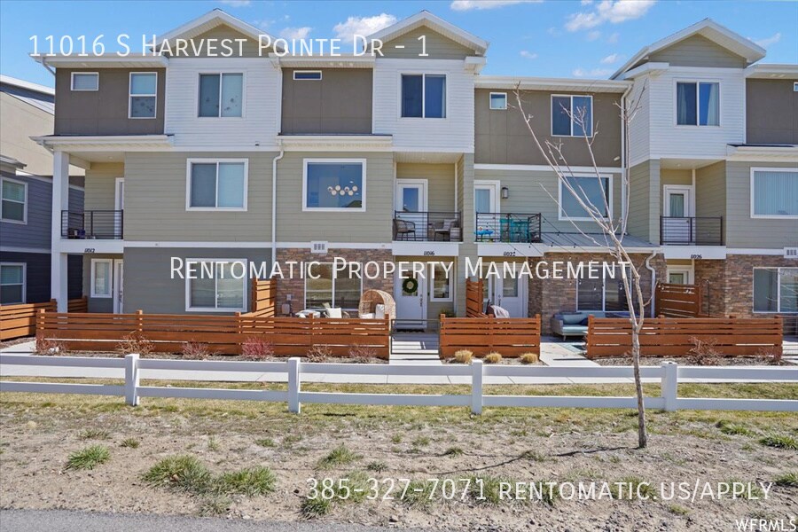 Photo - 11016 S Harvest Pointe Dr-1
