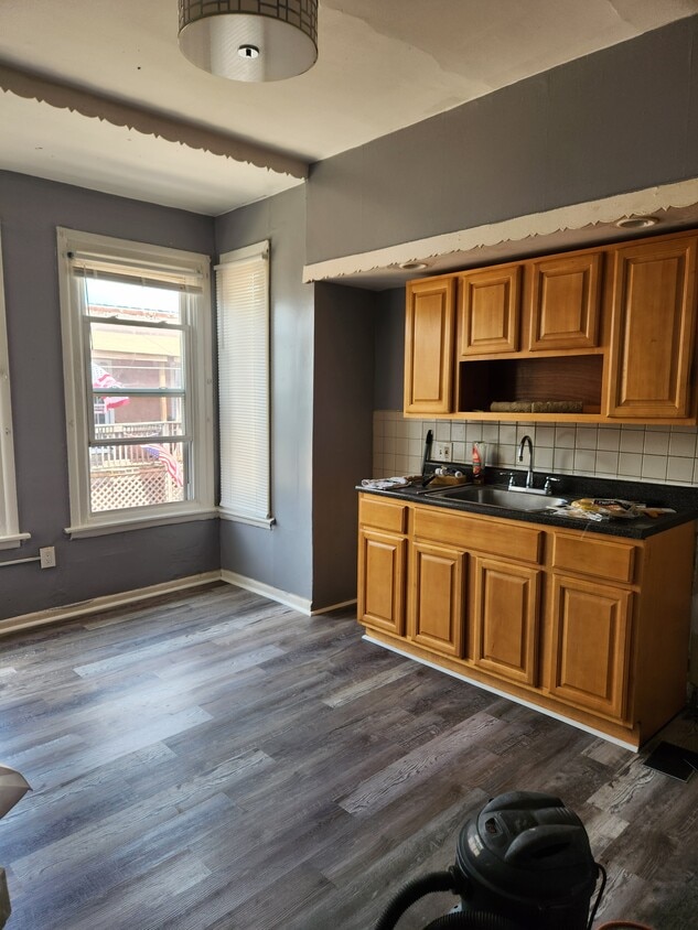 Kitchen - 916 N 6th St (Camden, NJ)
