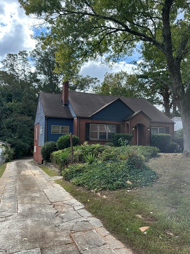 Photo - 958 Winburn Dr