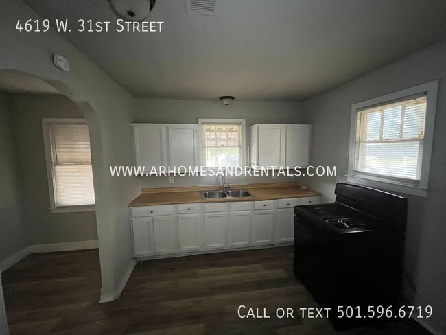 Photo - 4619 W 31st St