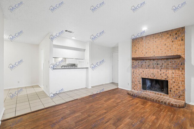 Photo - Cute 2/1 Unit in Fort Worth! **Move-in Spe...