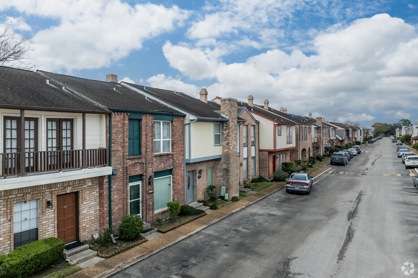 7700 Creekbend Dr Houston, TX 77071 - Meadow Walk Townhomes