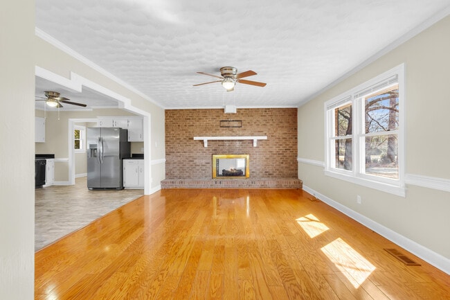 Photo - 4912 Morton Rd