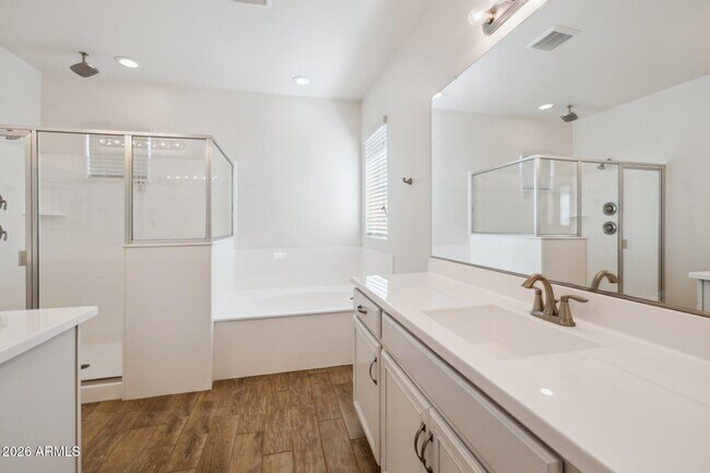 Photo - 211 E Brinley Dr