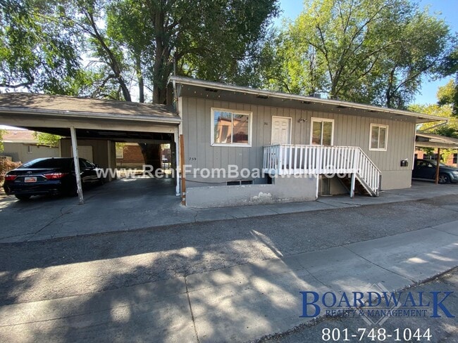 Building Photo - 759/761 Jackson Ave Unit 759 W Jackson Ave B