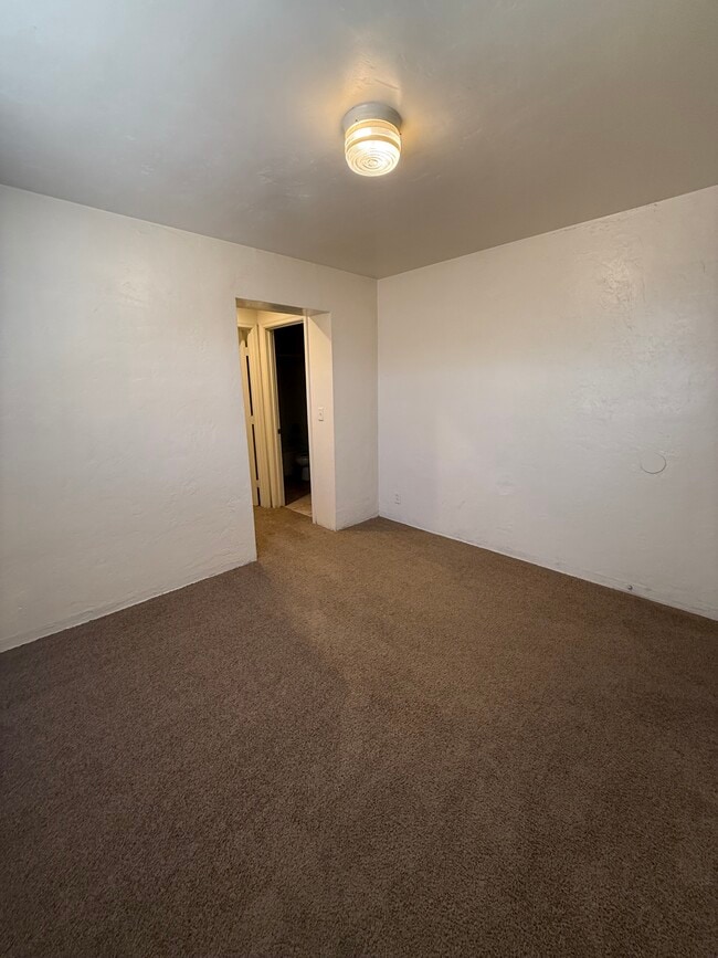 Photo - 530 E Linden St Unit #1