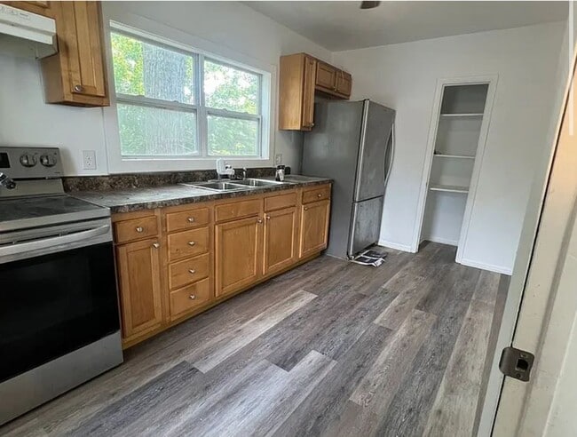 Photo - 210 N Lincoln Ave