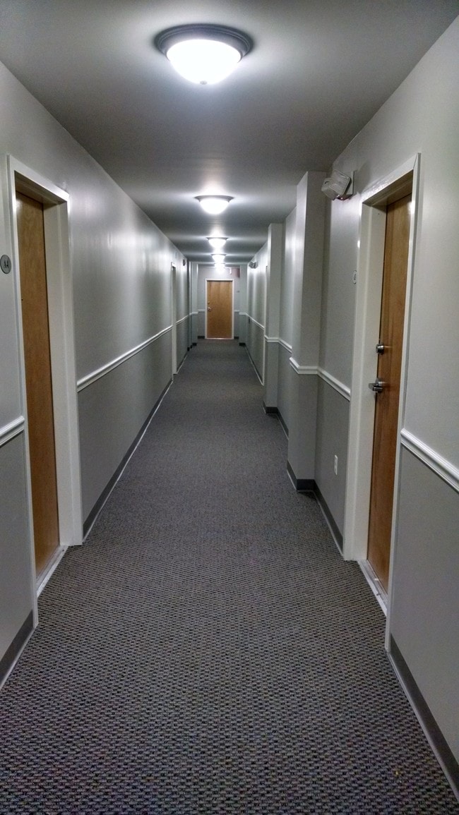 Whitney Manor Apartments