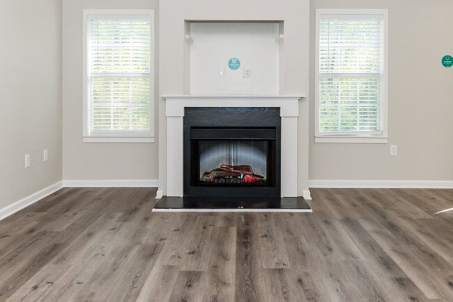 Photo - 232 Galway Ln