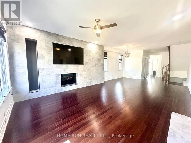 Photo - 116 Watershield Ridge
