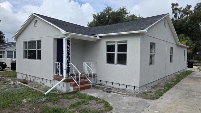 Photo - 2505 18th St S