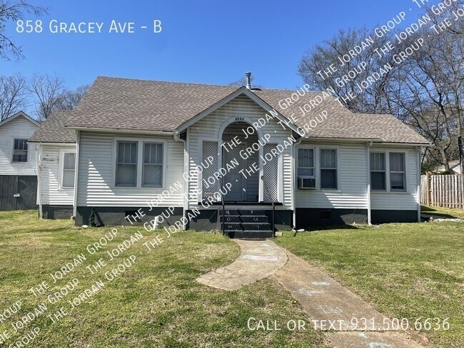 Photo - 858 Gracey Ave