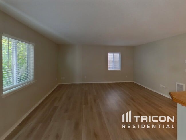 Photo - 1811 NE 89th Cir