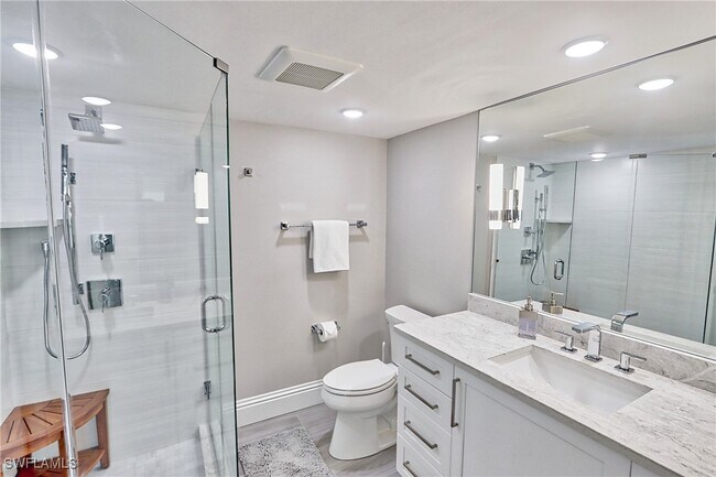 Building Photo - 4041 Gulf Shore Blvd N Unit 1204