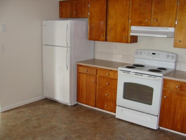 Photo - 1644 Oak St SE