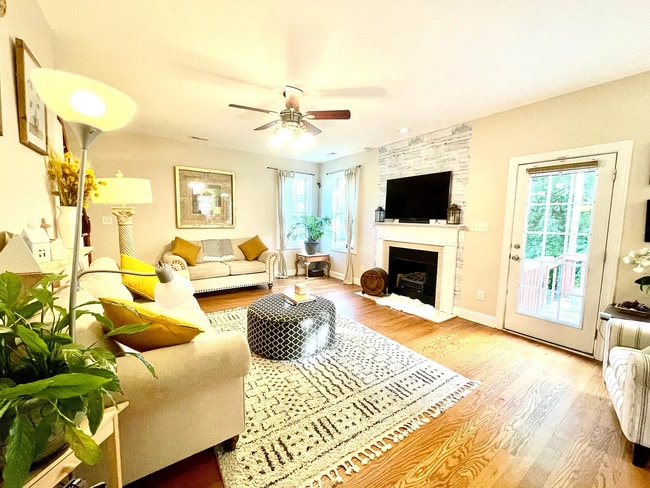 Photo - 5312 Kemmont Dr