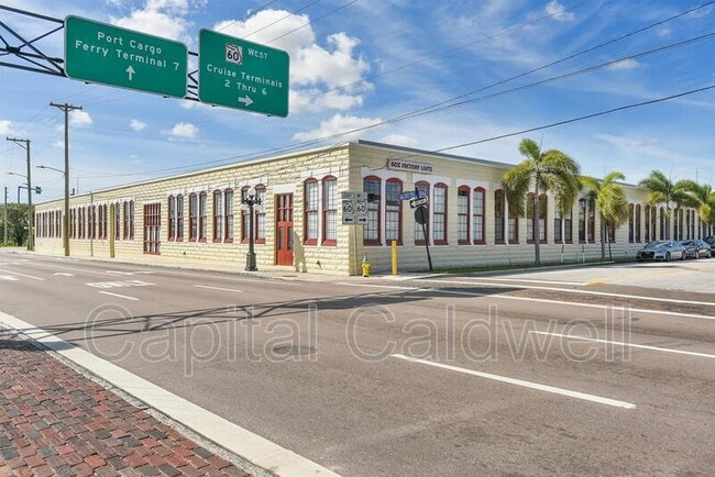 Photo - 2001 E 2nd Ave Unidad Box15 Rental