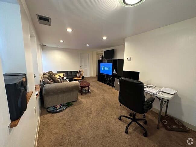 Building Photo - 108 Gainsborough St Unit 006W Rental