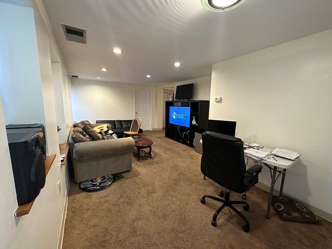 Building Photo - 108 Gainsborough St Unit 006W Rental