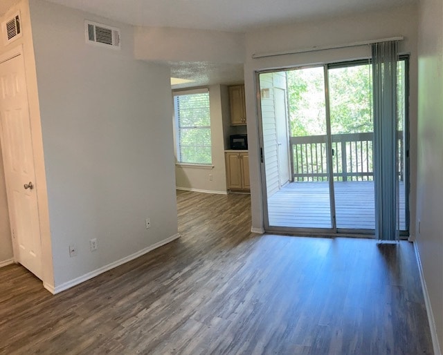 Photo - Tramor at the Hills