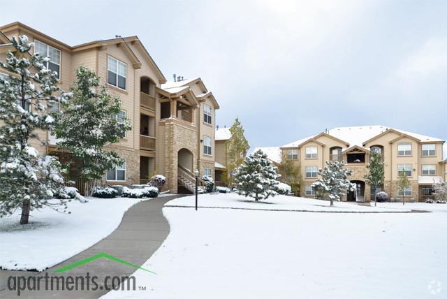 Edificio - The Village at Legacy Ridge