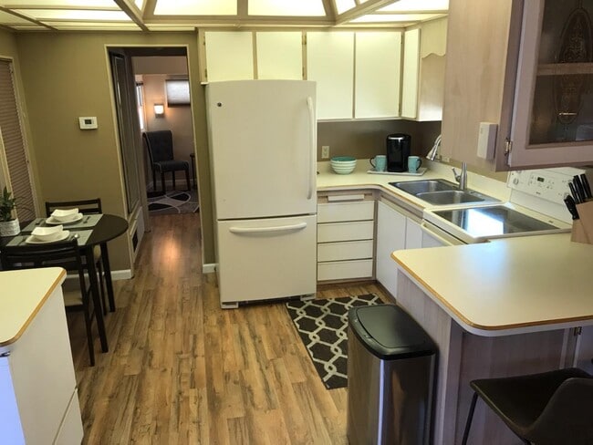 Photo - 7860 E Benson Hwy