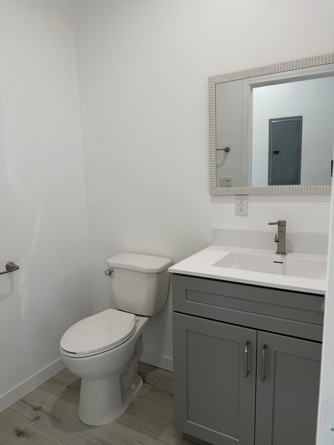 Photo - 11616 Balboa Blvd